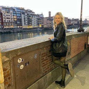 Meet your Posher, Caroline